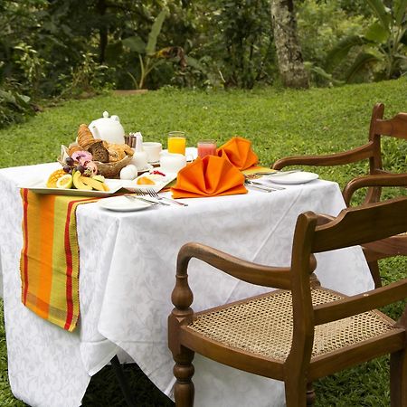Athulya Villas Kandy Ngoại thất bức ảnh