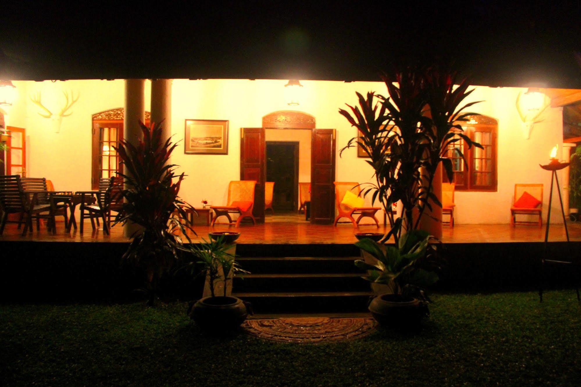 Athulya Villas Kandy Ngoại thất bức ảnh
